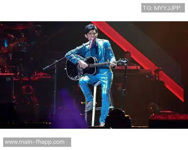 萨尔萨舞助力杰伦布朗精彩表现维多利亚莫奈现场助阵观赛