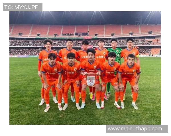 山东泰山B队于12月15日晚重返基地集结备战新赛季全力以赴再创佳绩 山东泰山B队于12月15日晚重返基地集结备战新赛季全力以赴再创佳绩