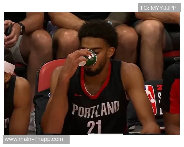 吕佩尔替补出色表现16分钟内高效拿下13分3断三分命中率高达75 吕佩尔替补出色表现16分钟内高效拿下13分3断三分命中率高达75