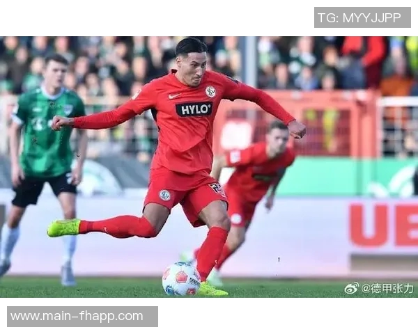 法兰克福与22岁前锋埃布努塔利布达成协议签约五年半交易金额达800万欧元